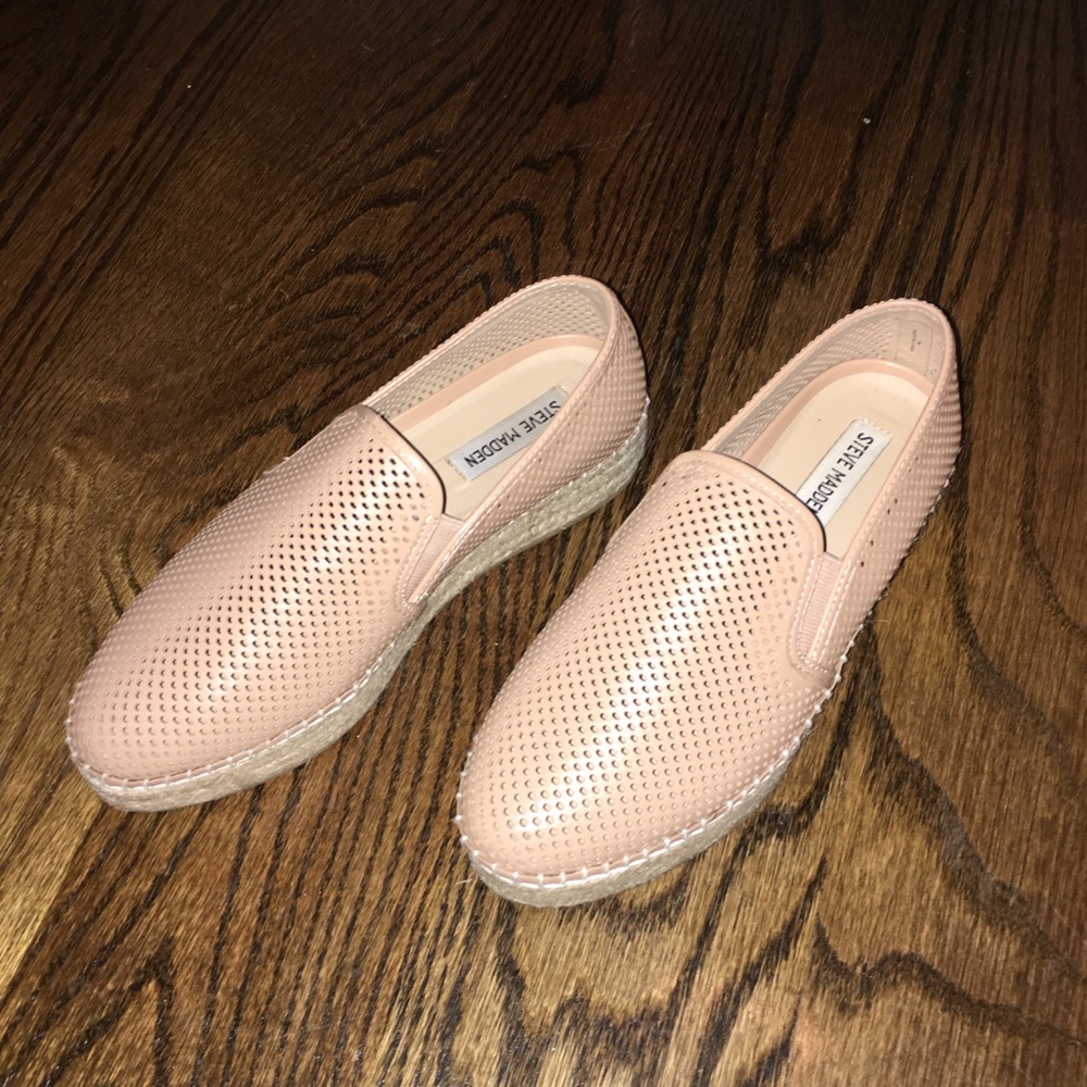 Steve Madden slip ons